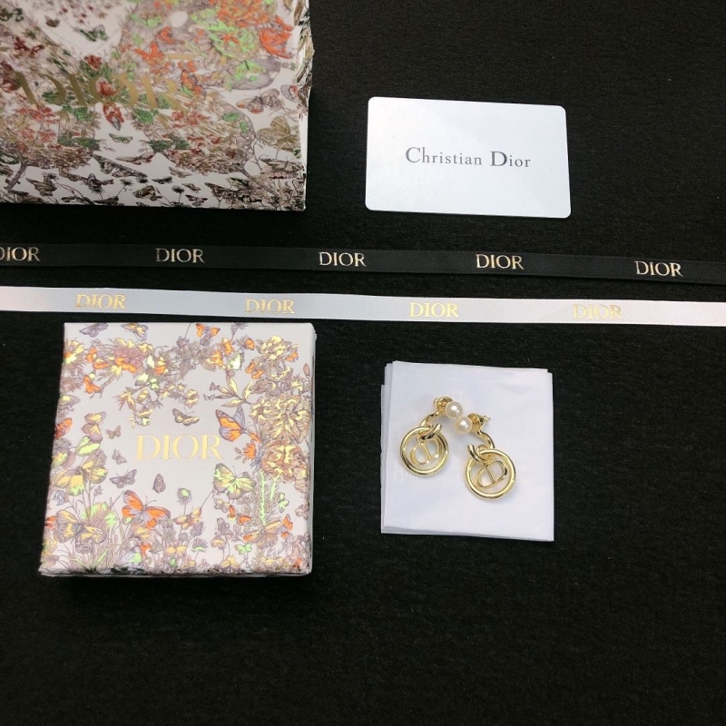 chr1st1an D10r earrings